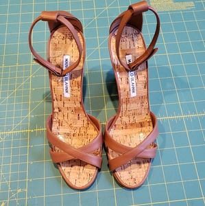 NIB Manolo Blahnik leather wedges